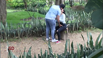 Colombian Couple Caught On Camera In Public