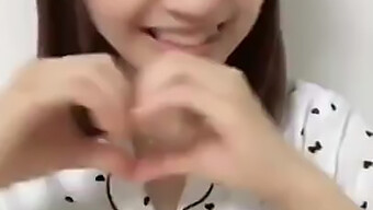 Ema Ita In Una Compilation Di Video Di Tik Tok