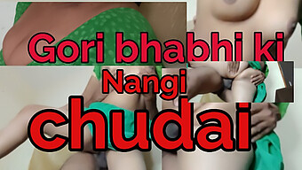 Desi Thokai Da Bhabhi Indiana Quente: Adolescente Indiana (18+) Beijando E Gozando