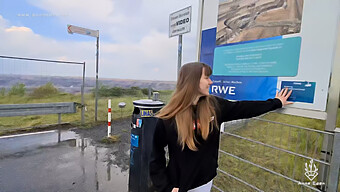 Nemška Najstnica Dobi Javni Pov Posnetek