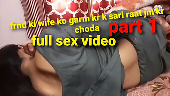 La Femme Ko Garm Kr Sari Raj Kr Choda Avec De Gros Seins