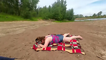 Russian Beauty Gives A Mind-Blowing Blowjob On The Beach