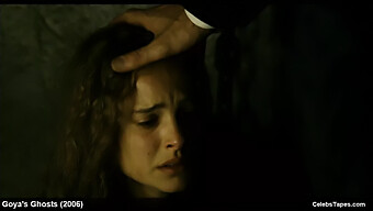 Vú To Tự Nhiên Và Rõ Ràng Của Natalie Portman