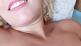 Blonde Girlfriend'S Natural Beauty On Display