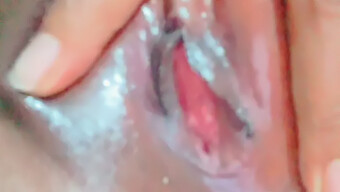 18-Year-Old Indian Teen'S Close-Up Cumshot