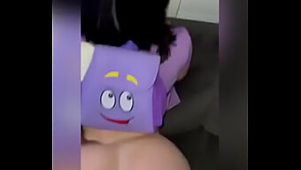 Dora: Una Experiencia Latina Sensual