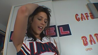 Hot Teen (18+) Anna Morna Shows Off Her Cheerleader Skills