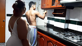 Latina Amateur Recibe Una Gran Follada En El Culo De La Cocina