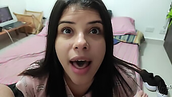 Babá Peituda Engole Porra Em Vídeo Caseiro