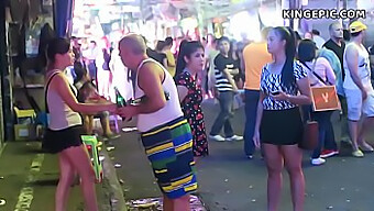 Session Caméra Cachée D'Une Prostituée Thaïlandaise