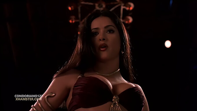 Η Salma Hayek Με Σέξι Εσώρουχα